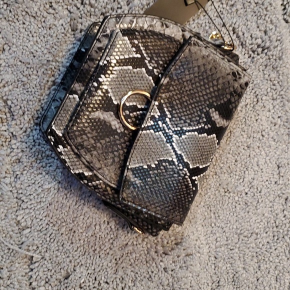 Brand New Handbag - Picture 2 of 3